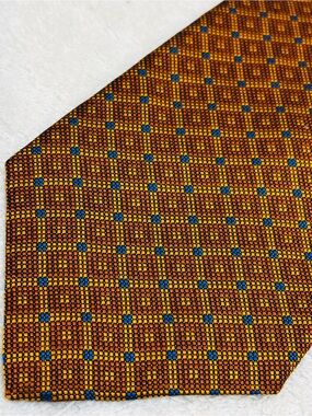 Brand New Stylish Tie By Tom James